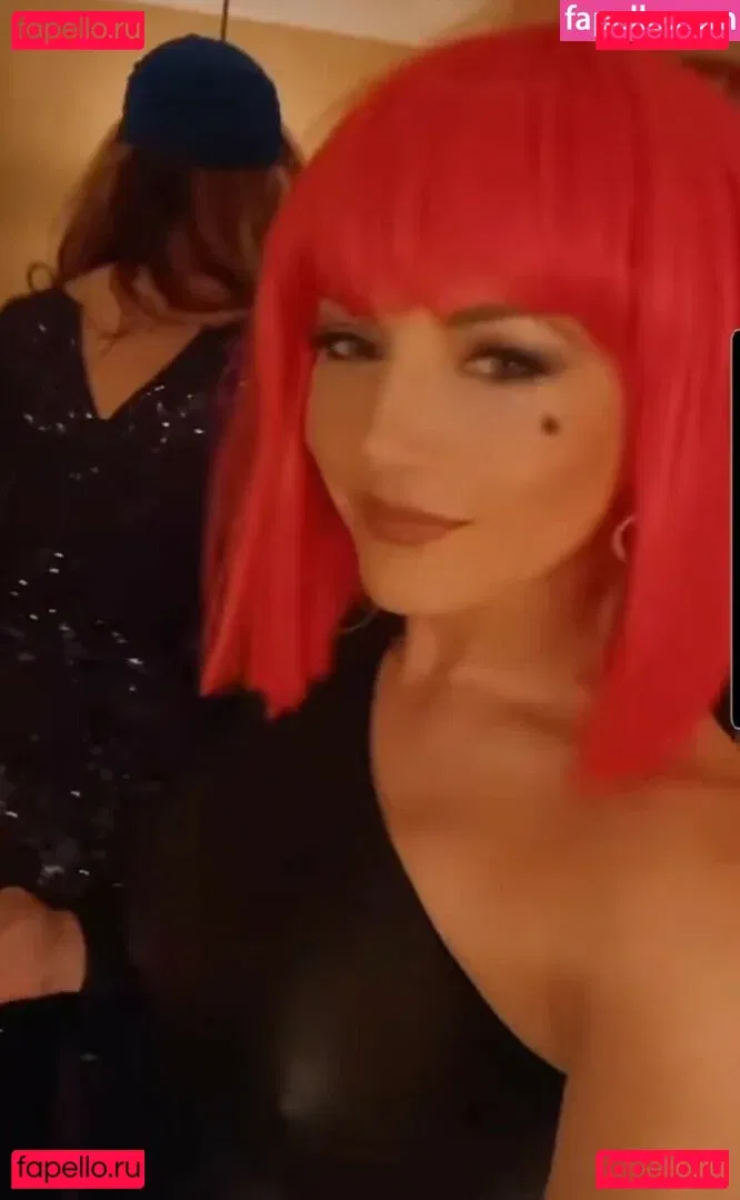 Katheryn Winnick Onlyfans Photo Gallery 