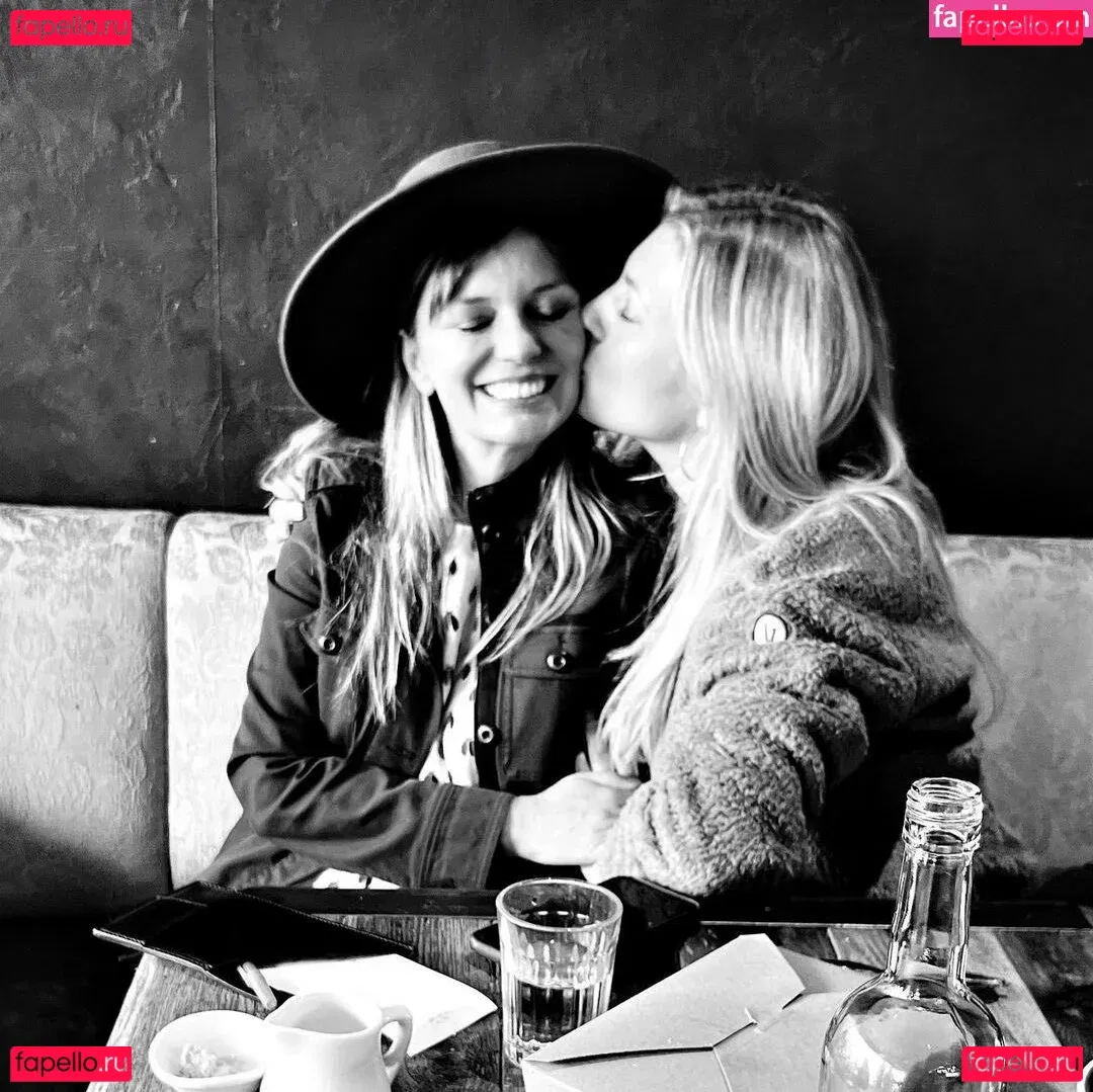 Katheryn Winnick Onlyfans Photo Gallery 