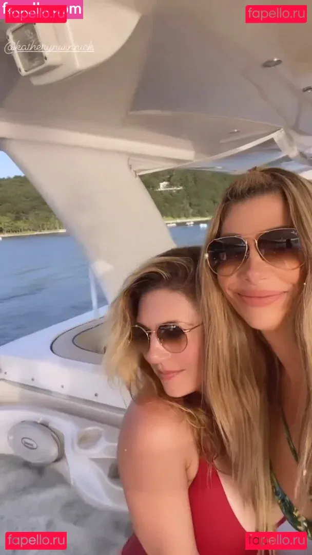 Katheryn Winnick Onlyfans Photo Gallery 