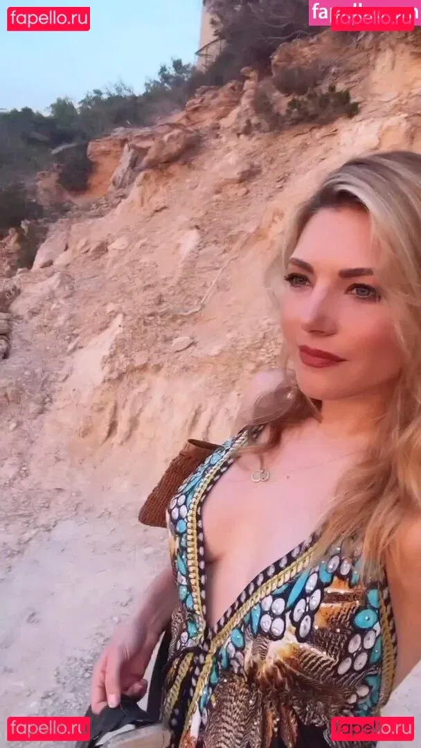 Katheryn Winnick Onlyfans Photo Gallery 