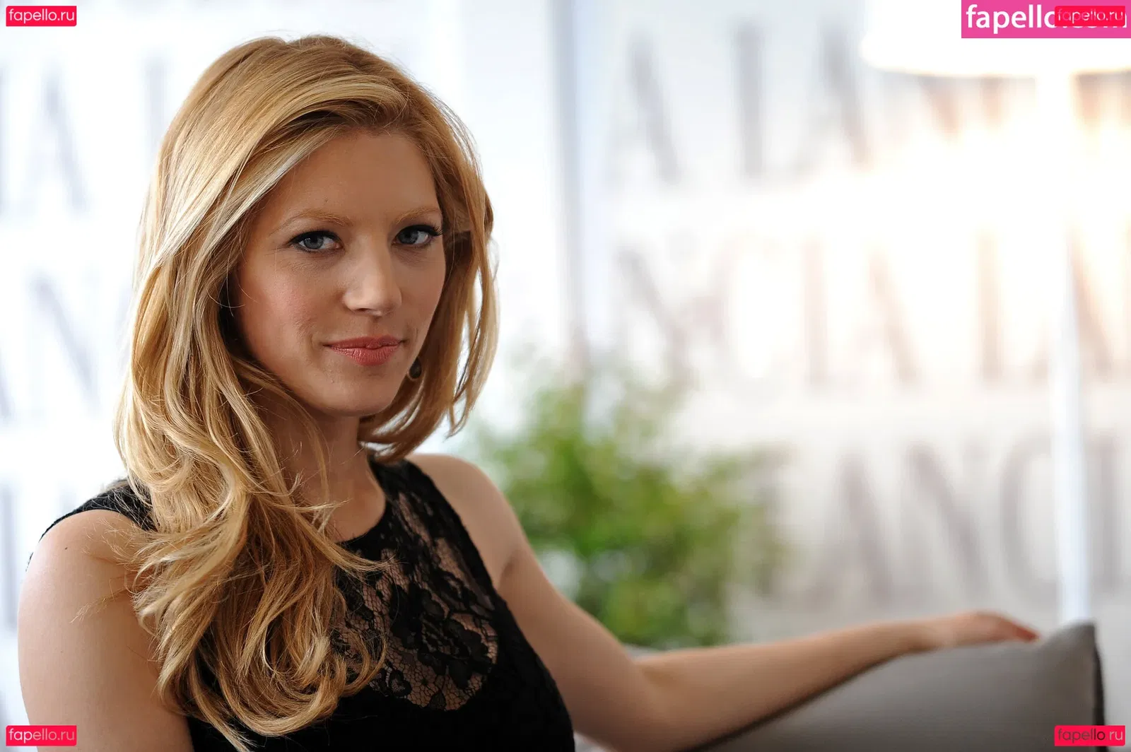 Katheryn Winnick Onlyfans Photo Gallery 