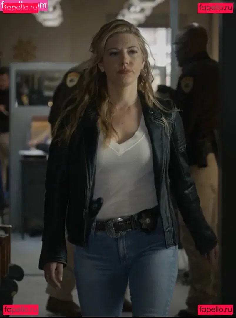 Katheryn Winnick Onlyfans Photo Gallery 