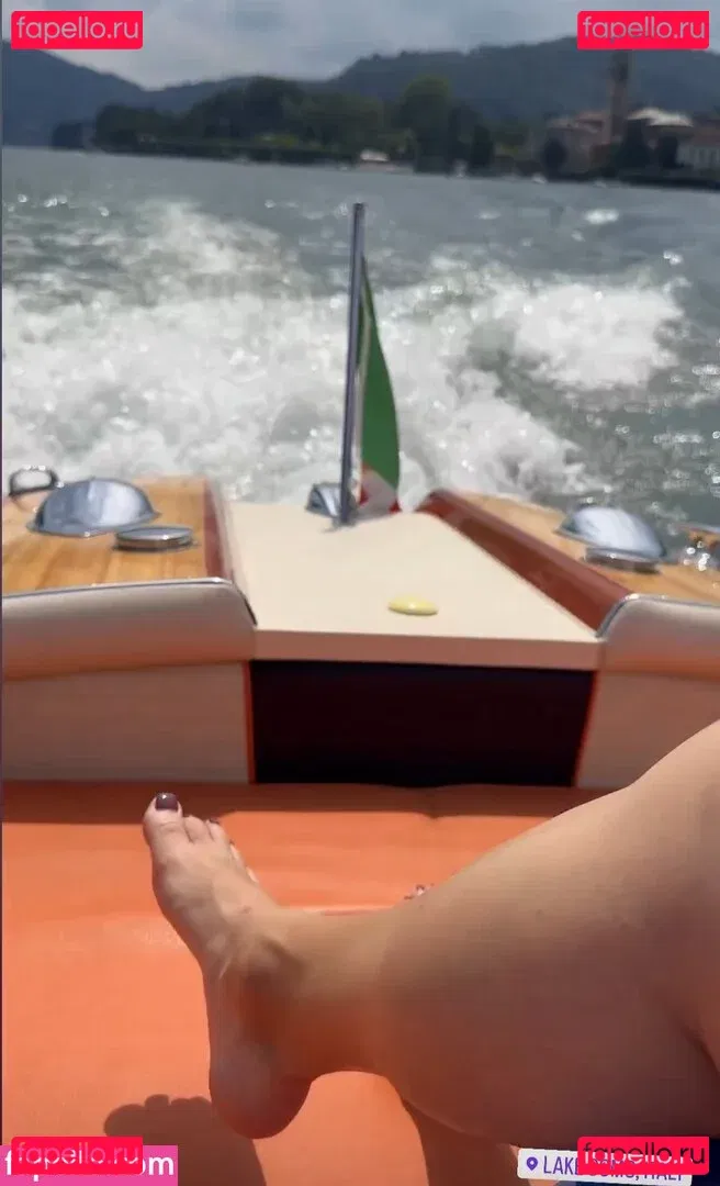 Katheryn Winnick Onlyfans Photo Gallery 