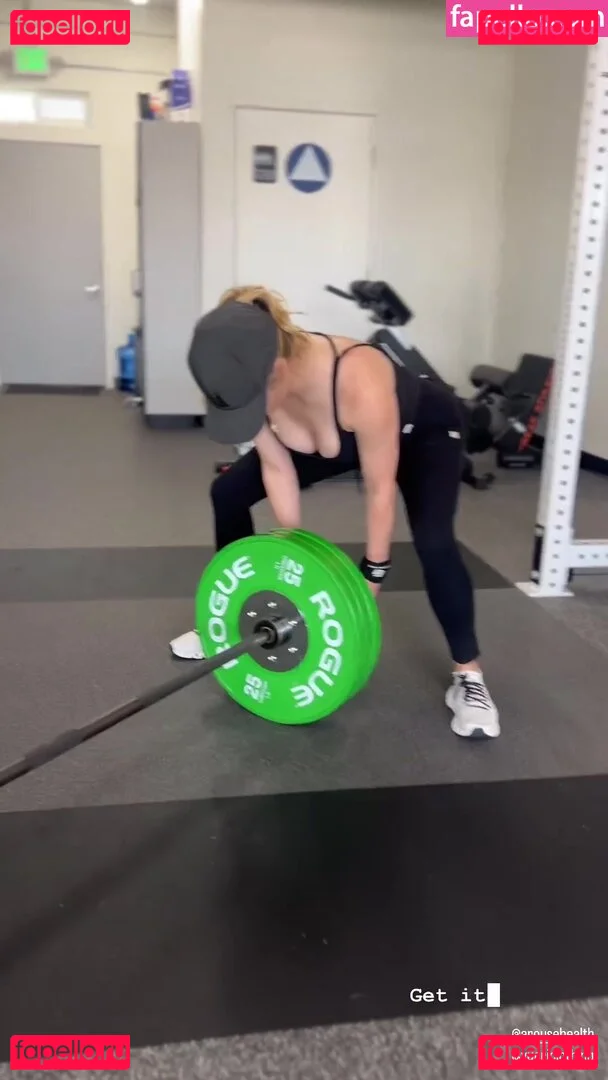 Katheryn Winnick Onlyfans Photo Gallery 