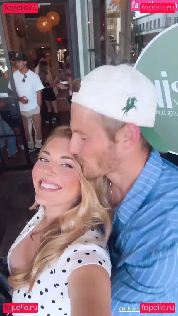 Katheryn Winnick Onlyfans Photo Gallery 