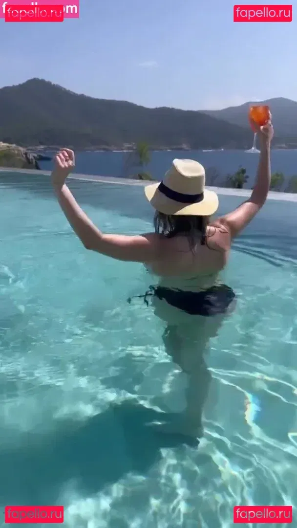 Katheryn Winnick Onlyfans Photo Gallery 