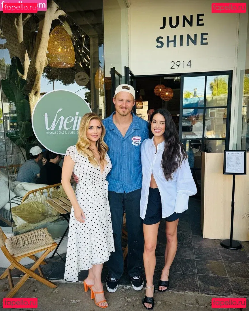 Katheryn Winnick Onlyfans Photo Gallery 