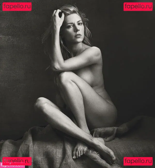 Katheryn Winnick Onlyfans Photo Gallery 