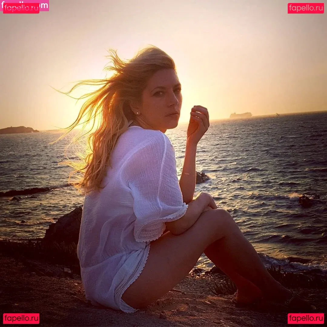 Katheryn Winnick Onlyfans Photo Gallery 