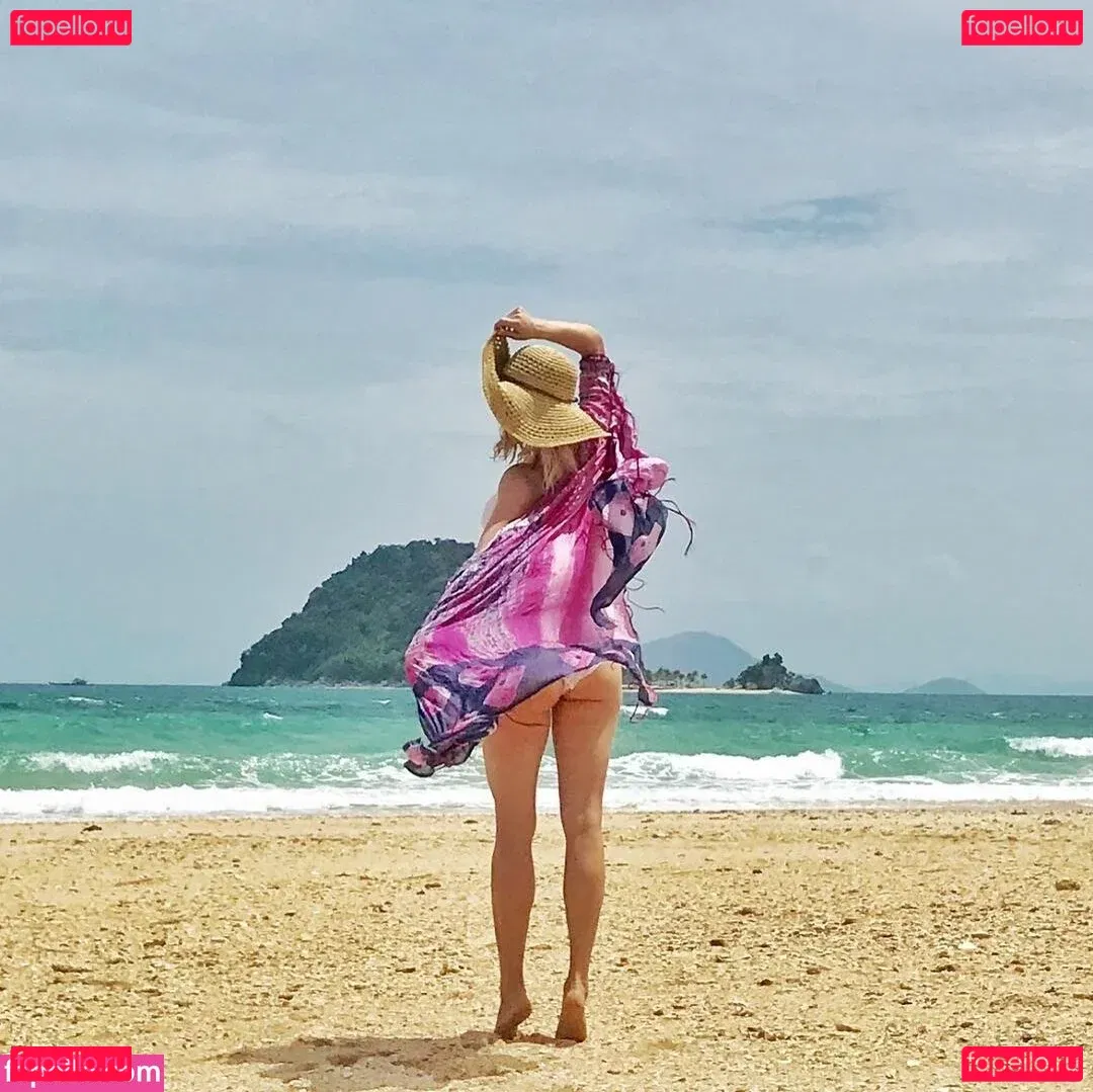 Katheryn Winnick Onlyfans Photo Gallery 