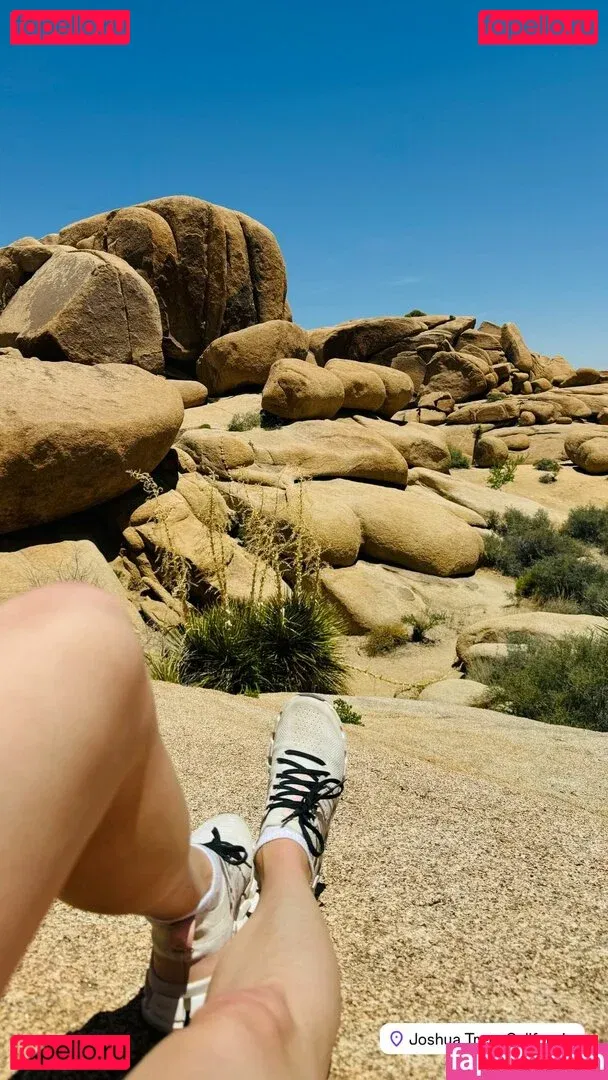 Katheryn Winnick Onlyfans Photo Gallery 