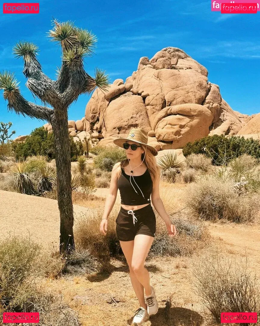 Katheryn Winnick Onlyfans Photo Gallery 