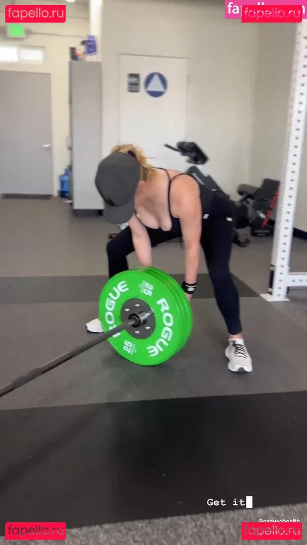 Katheryn Winnick Onlyfans Photo Gallery 