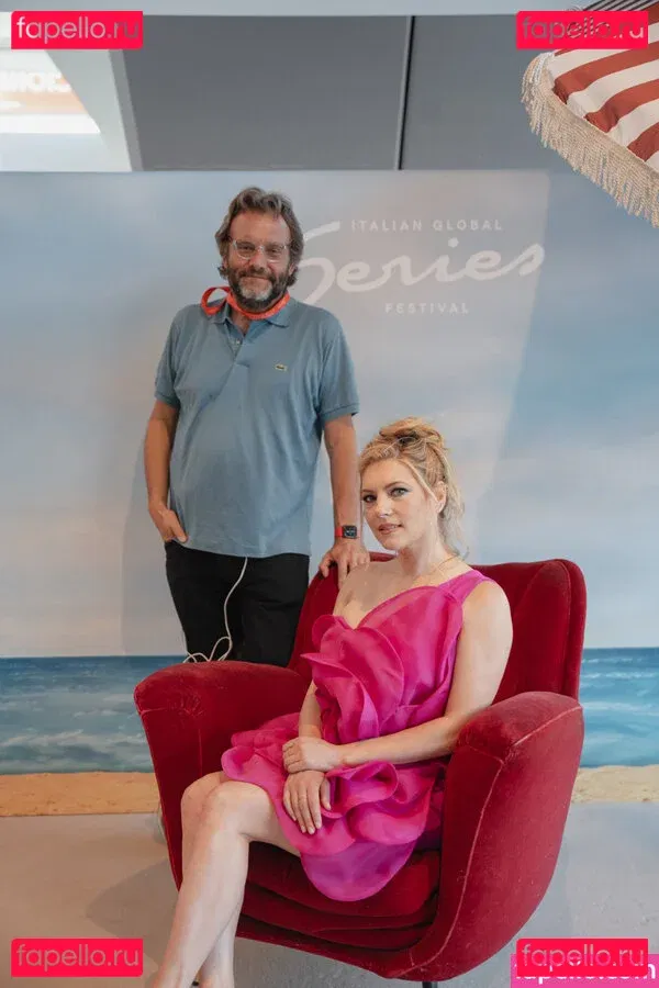 Katheryn Winnick Onlyfans Photo Gallery 