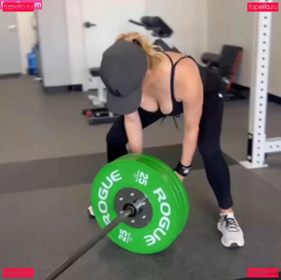 Katheryn Winnick Onlyfans Photo Gallery 