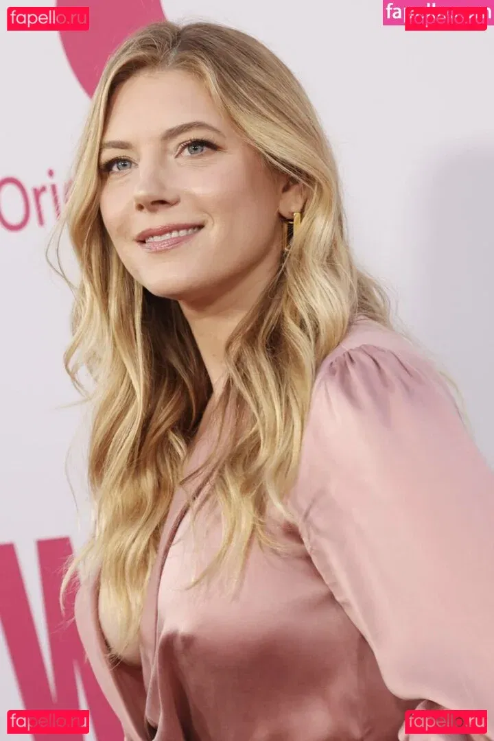 Katheryn Winnick Onlyfans Photo Gallery 