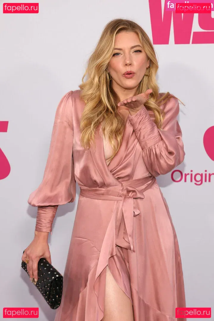 Katheryn Winnick Onlyfans Photo Gallery 