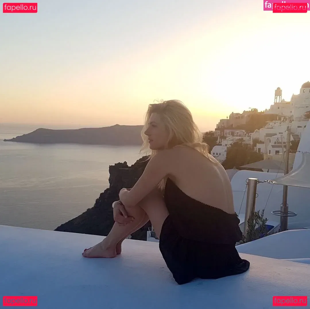 Katheryn Winnick Onlyfans Photo Gallery 