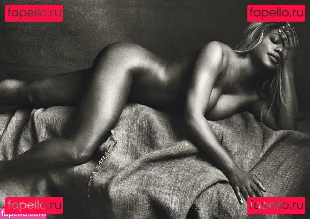 Katheryn Winnick Onlyfans Photo Gallery 