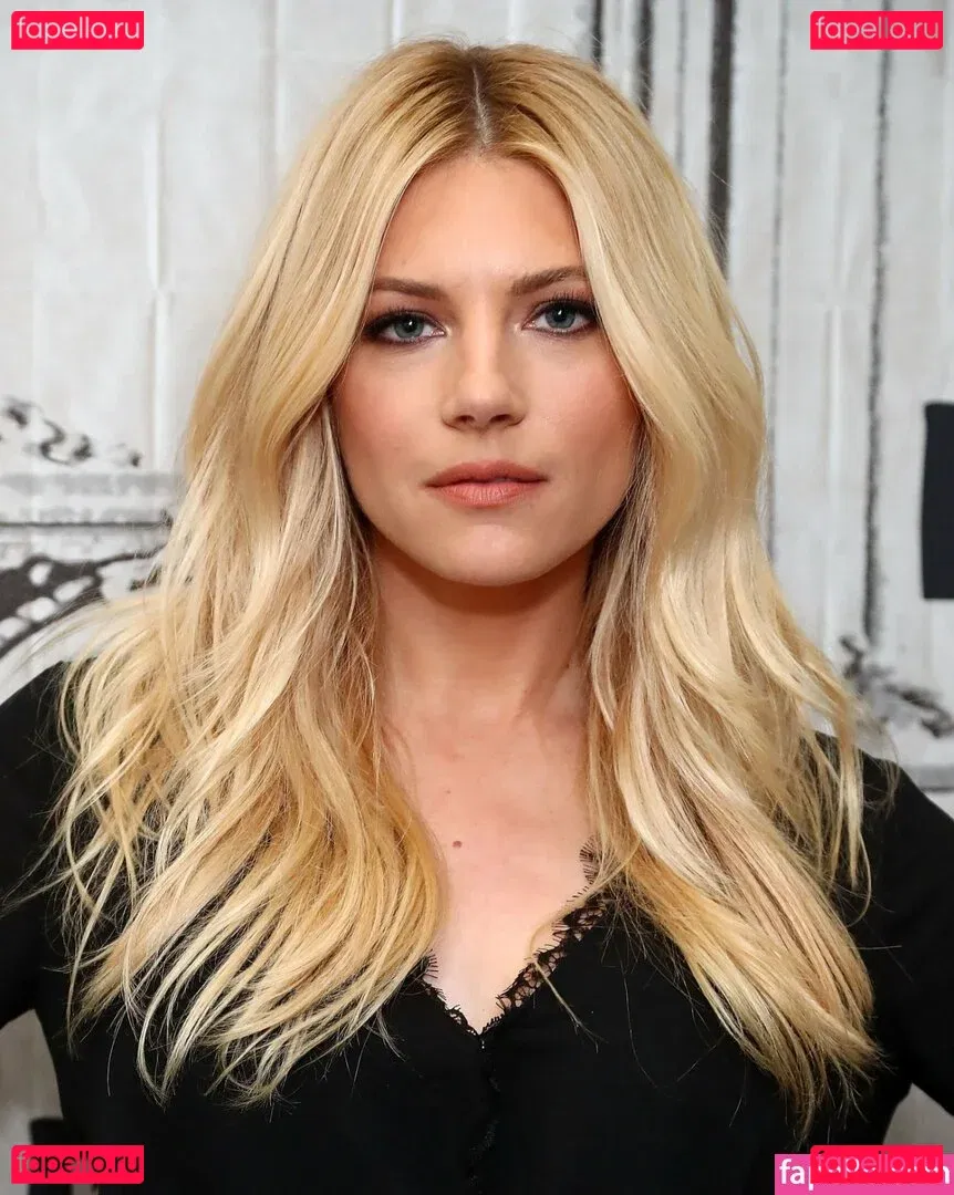 Katheryn Winnick Onlyfans Photo Gallery 