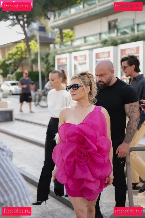 Katheryn Winnick Onlyfans Photo Gallery 