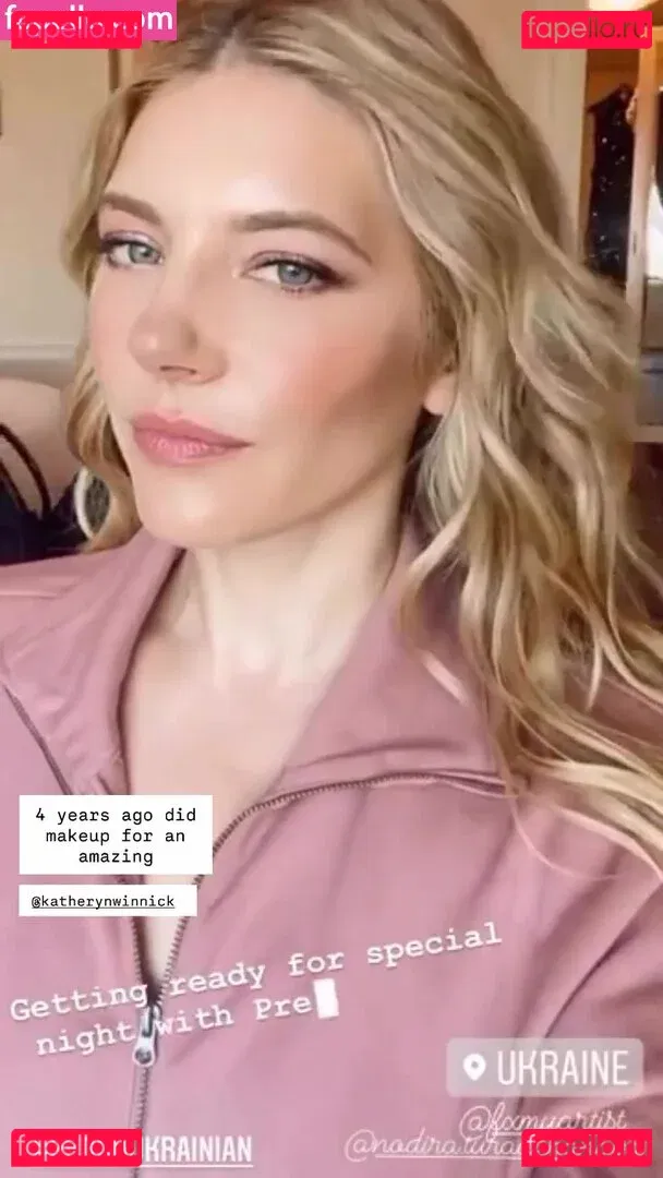 Katheryn Winnick Onlyfans Photo Gallery 