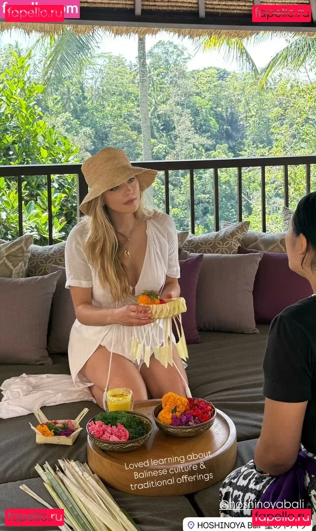 Katheryn Winnick Onlyfans Photo Gallery 