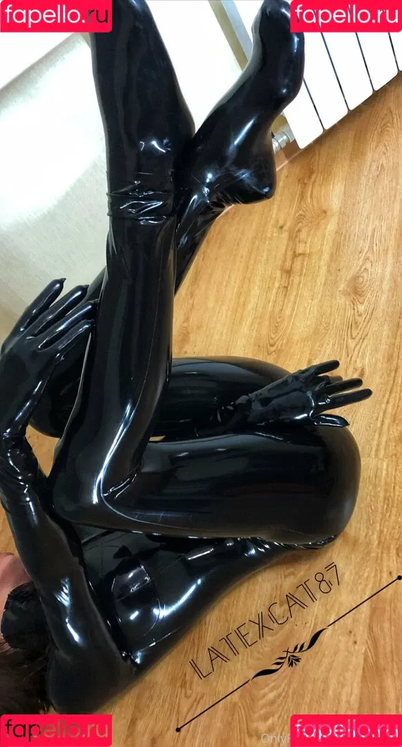 latexcat87 Onlyfans Photo Gallery 