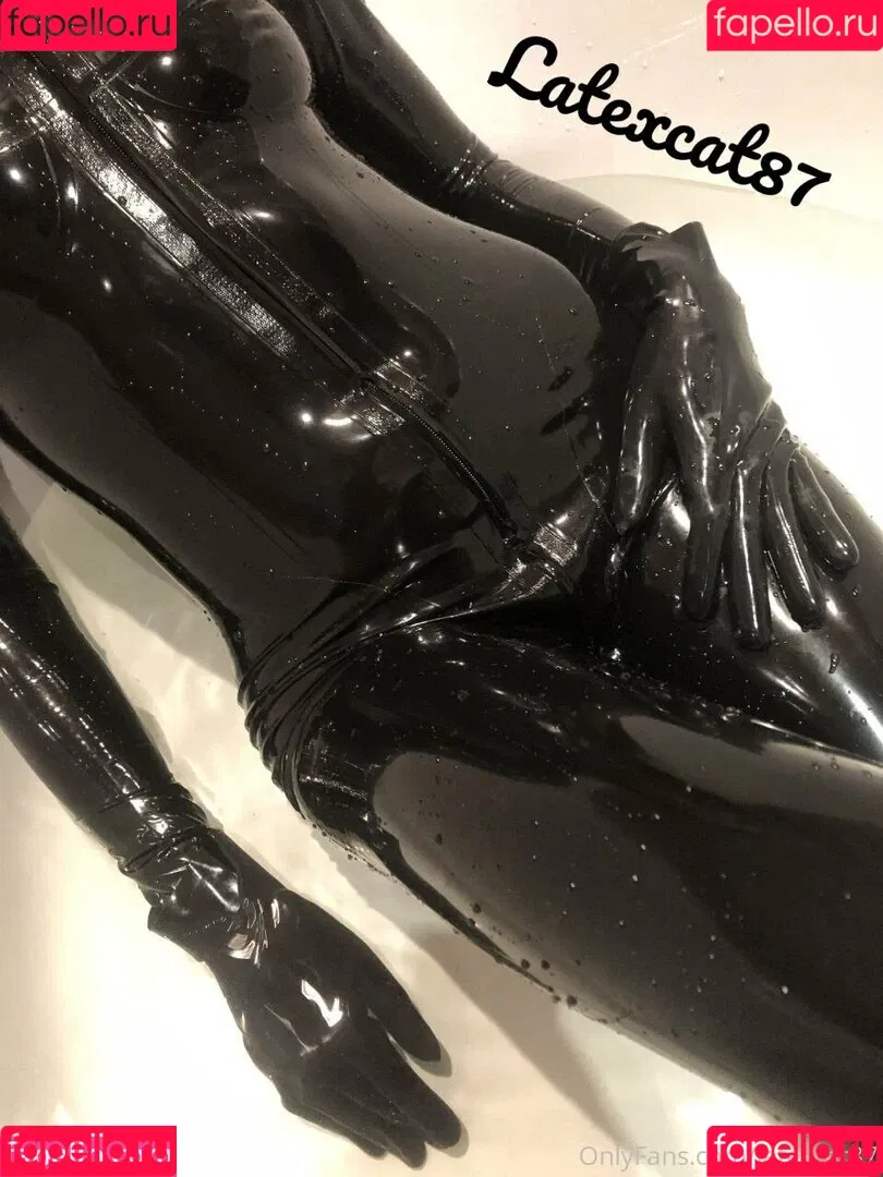 latexcat87 Onlyfans Photo Gallery 