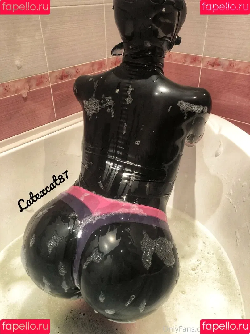 latexcat87 Onlyfans Photo Gallery 