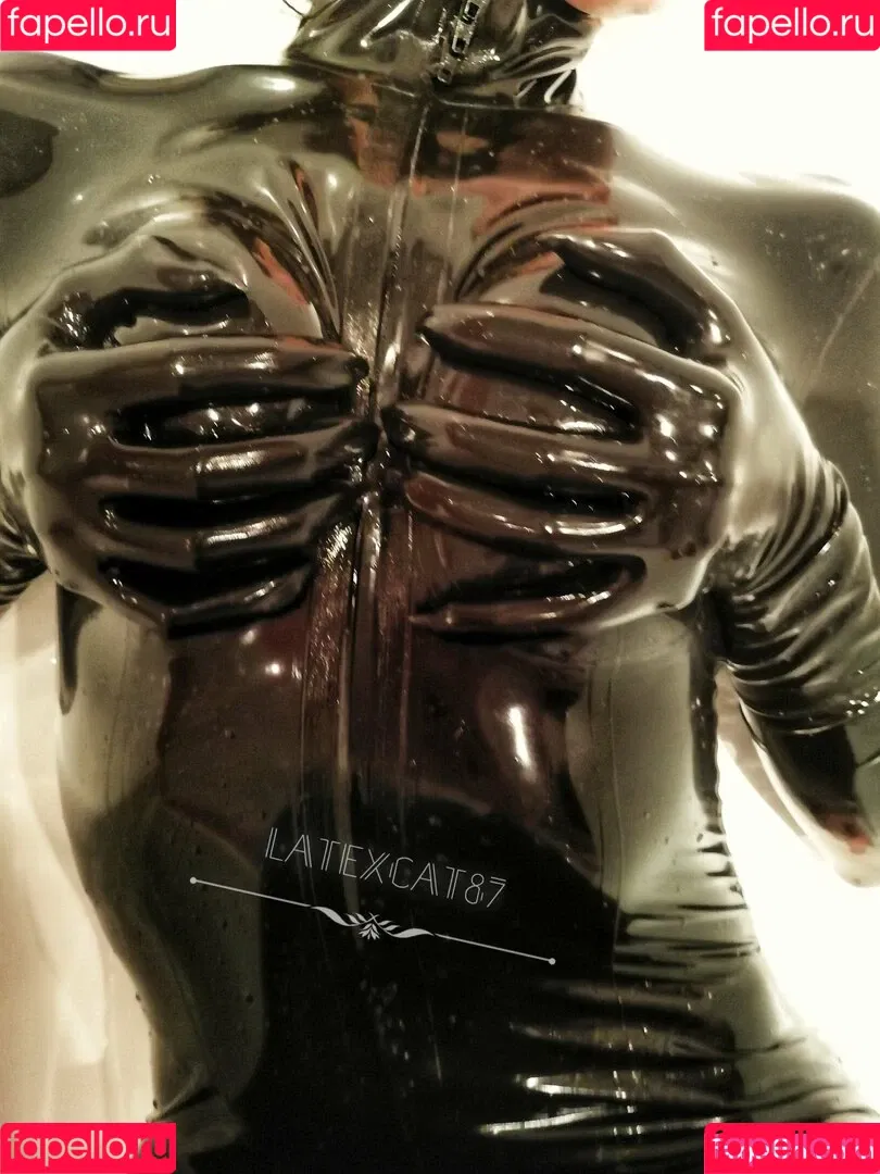latexcat87 Onlyfans Photo Gallery 