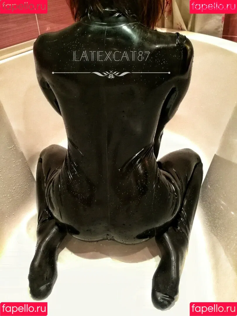 latexcat87 Onlyfans Photo Gallery 