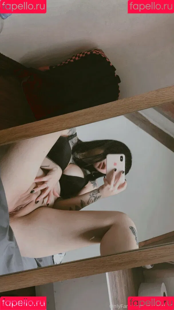 crybabyy19 Onlyfans Photo Gallery 
