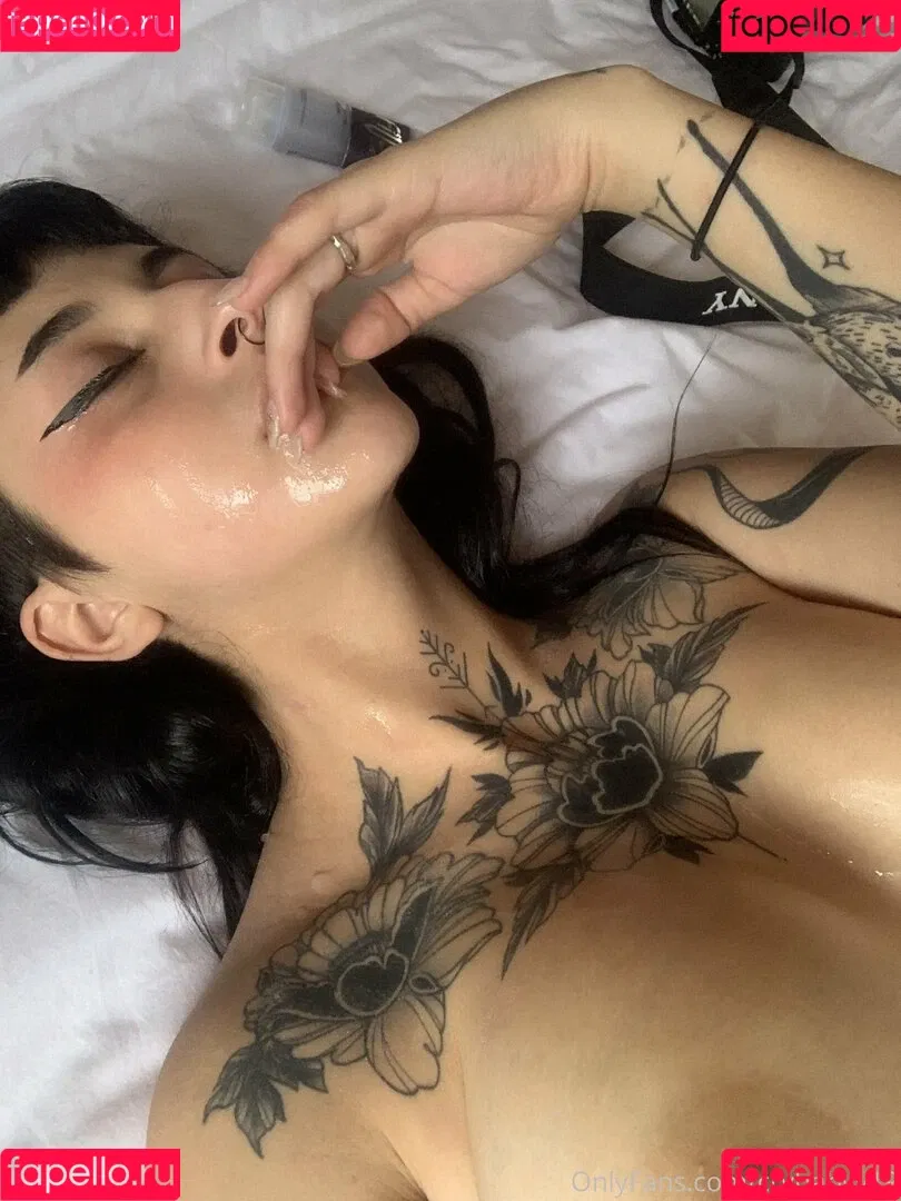 crybabyy19 Onlyfans Photo Gallery 