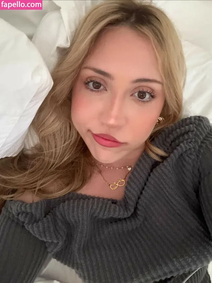 starsanrio Onlyfans Photo Gallery 