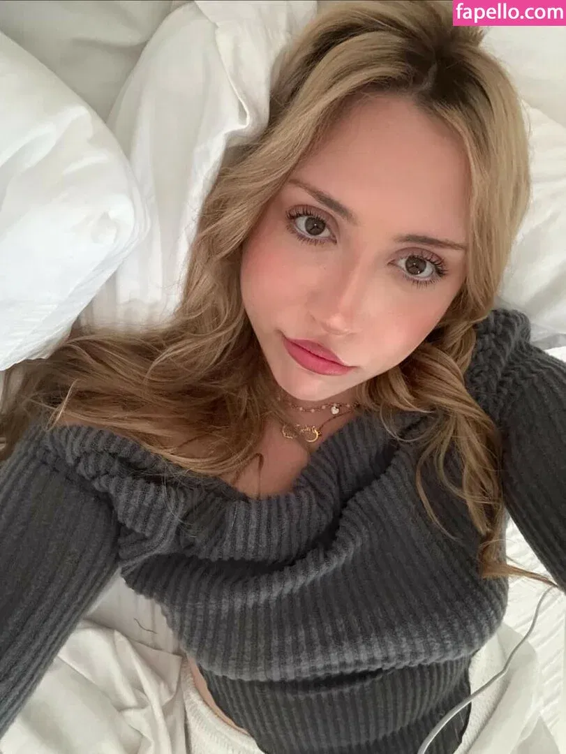 starsanrio Onlyfans Photo Gallery 