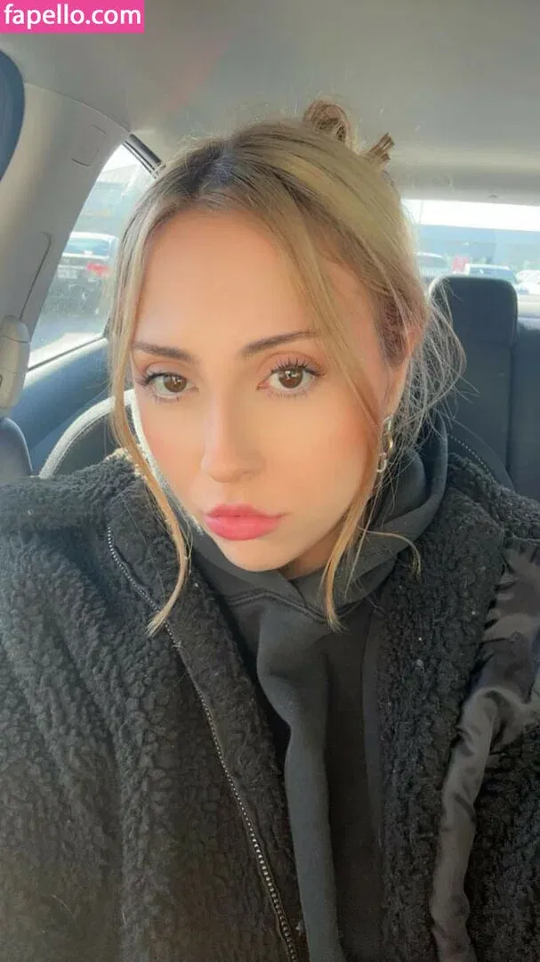 starsanrio Onlyfans Photo Gallery 