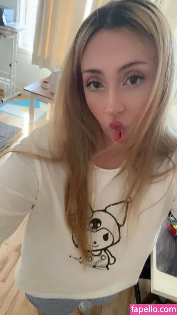 starsanrio Onlyfans Photo Gallery 