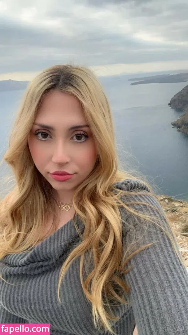 starsanrio Onlyfans Photo Gallery 