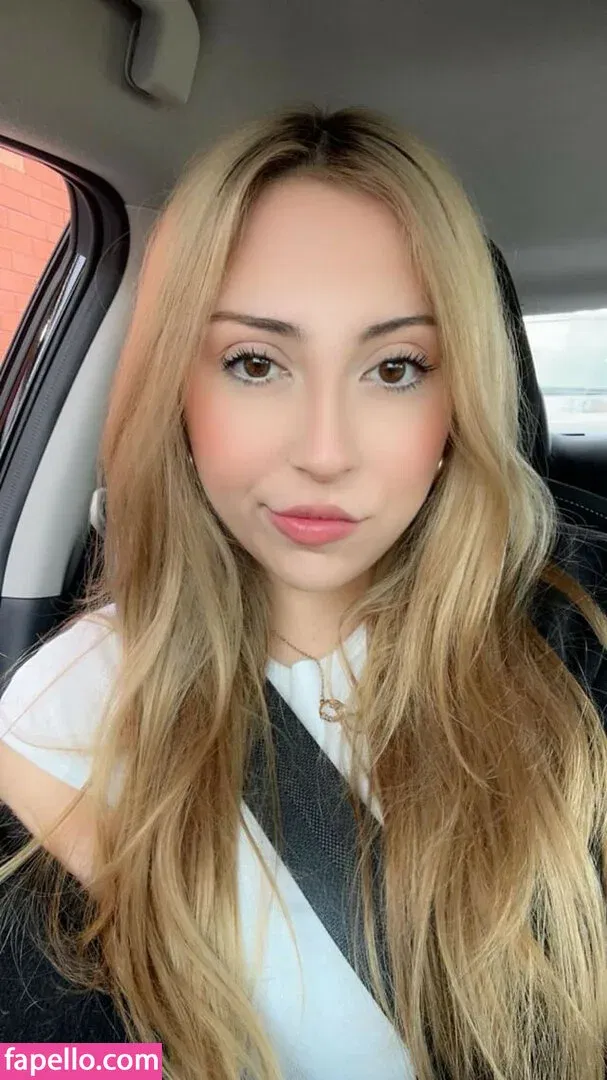 starsanrio Onlyfans Photo Gallery 