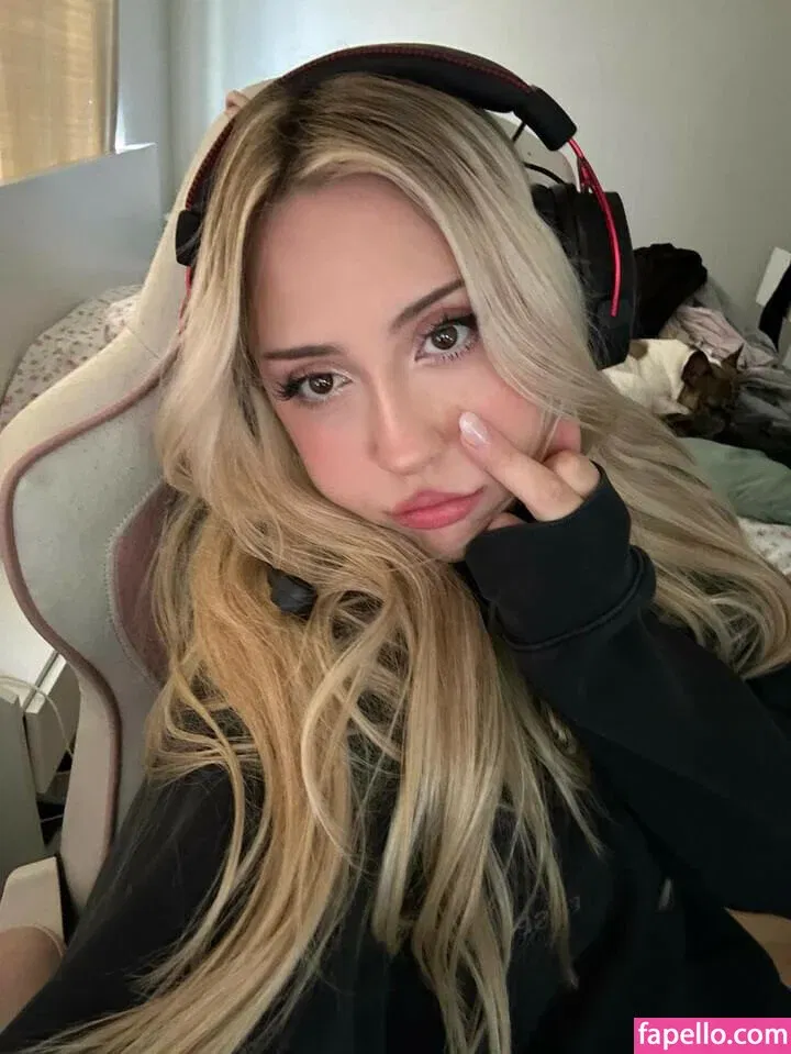 starsanrio Onlyfans Photo Gallery 