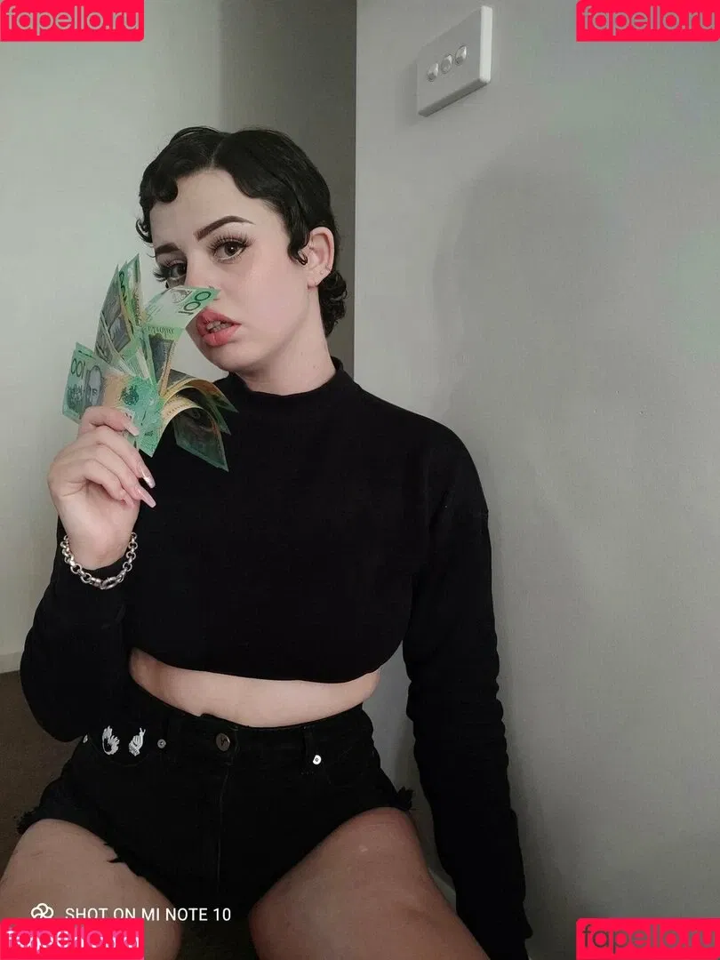 Tommi Terror Onlyfans Photo Gallery 