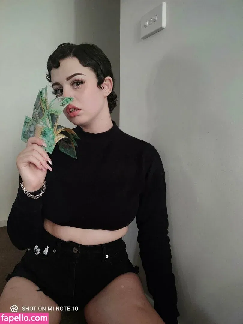 Tommi Terror Onlyfans Photo Gallery 