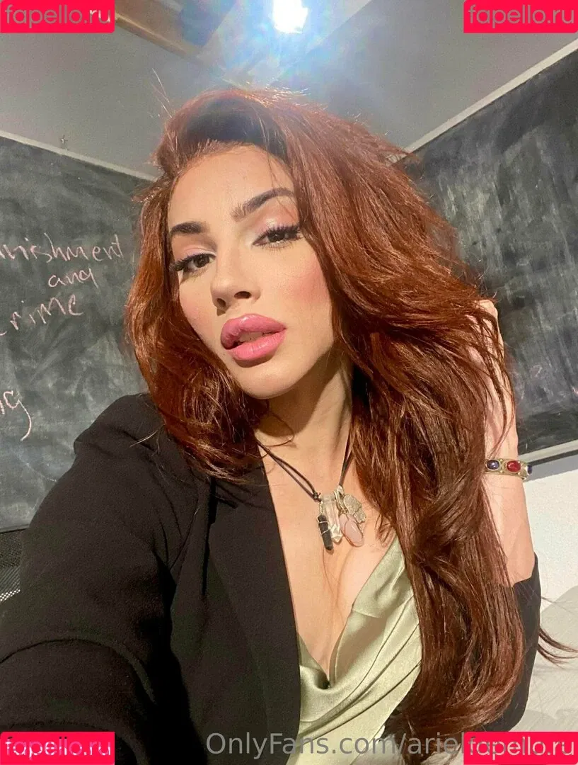 arieldemure Onlyfans Photo Gallery 