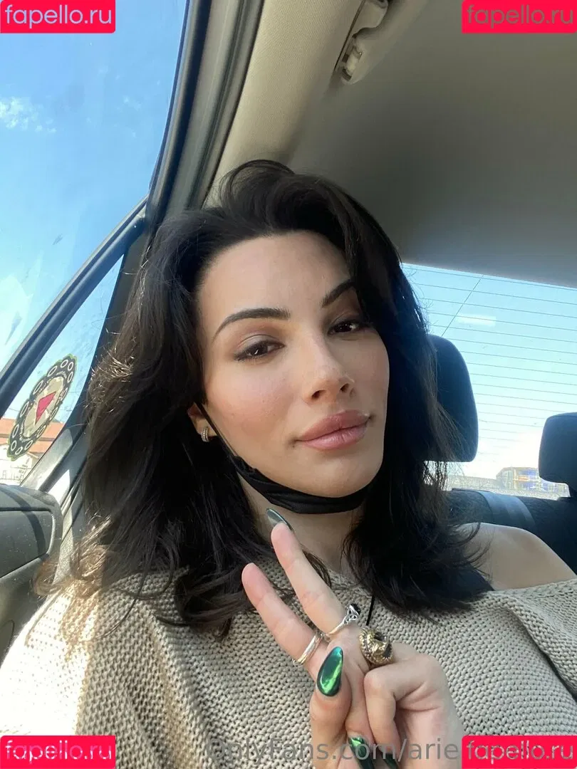 arieldemure Onlyfans Photo Gallery 