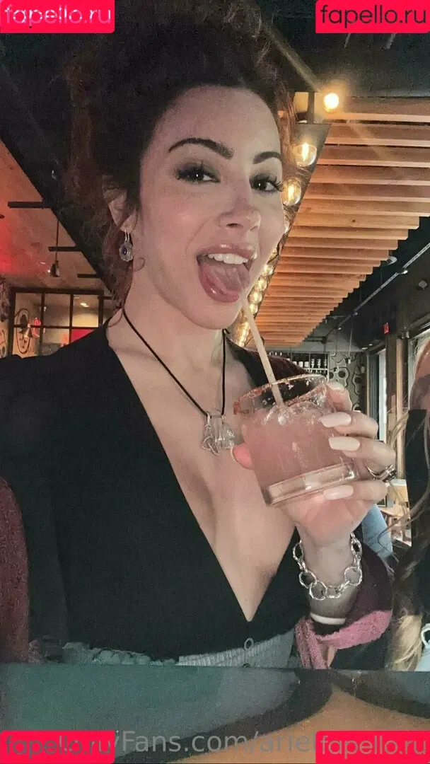 arieldemure Onlyfans Photo Gallery 