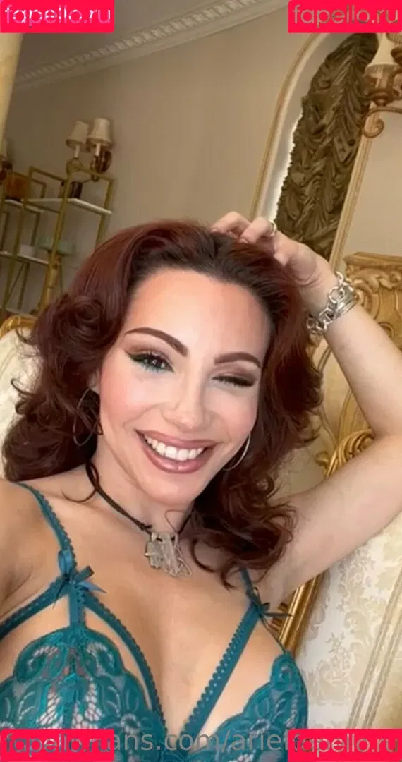 arieldemure Onlyfans Photo Gallery 