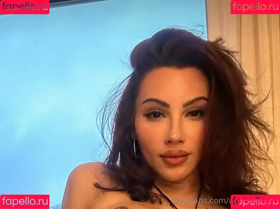 arieldemure Onlyfans Photo Gallery 