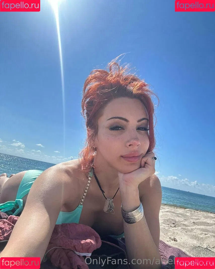 arieldemure Onlyfans Photo Gallery 