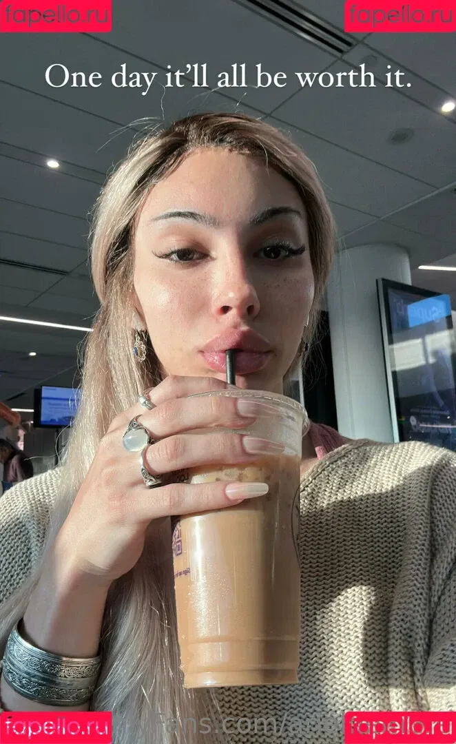 arieldemure Onlyfans Photo Gallery 